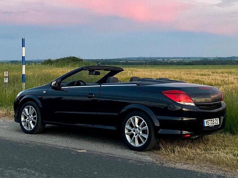 Schwarz Gebraucht 2007 Opel Astra Cabriolet Cabrio | 2.999 € - Bild 1/4