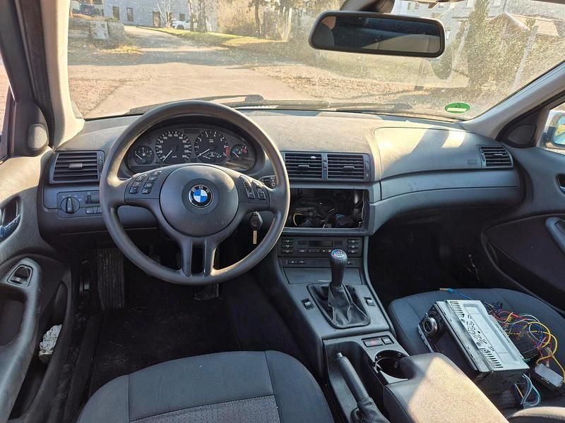 Gebraucht BMW 318 143 PS (105 kW) 2002 Limousine