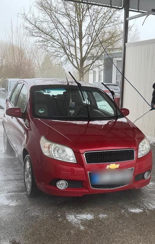 Gebraucht Chevrolet Aveo 101 PS (74 kW) 2009 Rot Kleinwagen