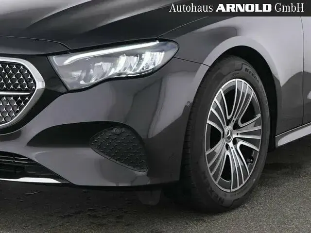 Gebraucht Mercedes E220 Avantgarde 197 PS (144 kW) 2025 Grau Kombi