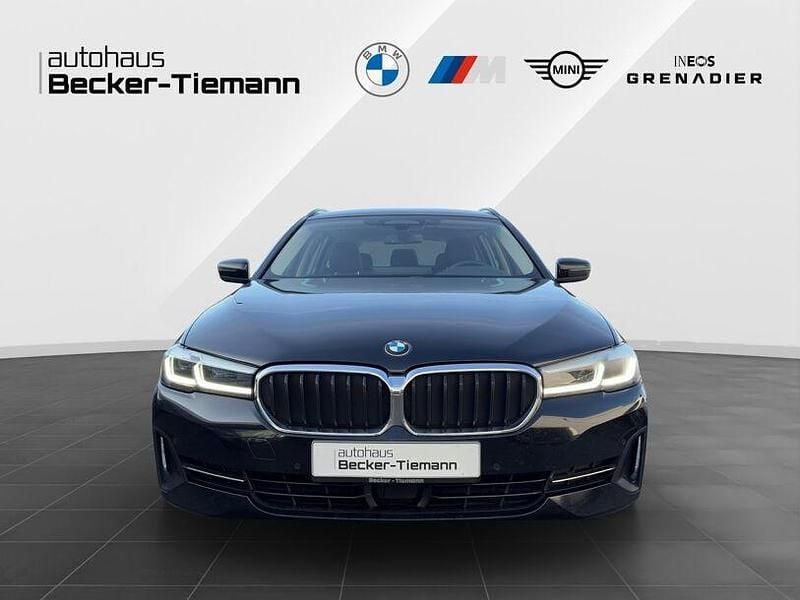 Gebraucht BMW 530 Efficient Dynamics 286 PS (210 kW) 2023 Schwarz ii Kombi