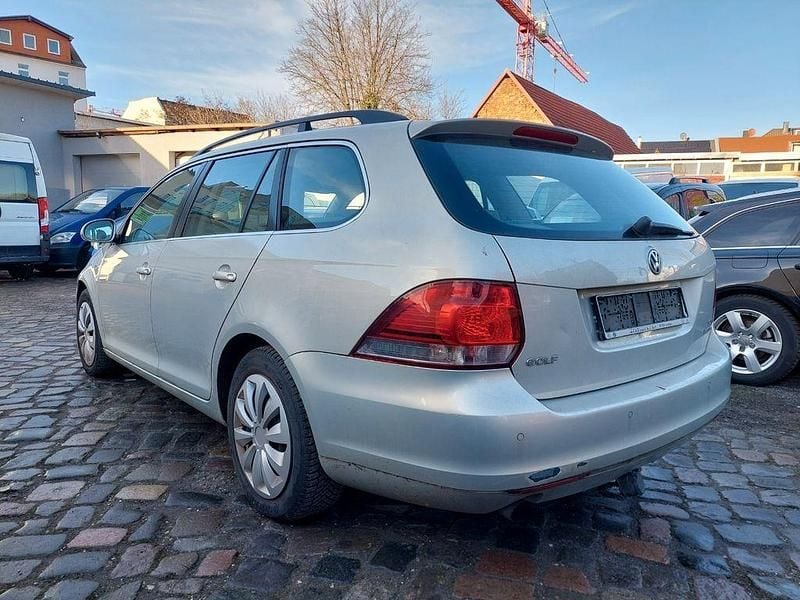 Gebraucht VW Golf VI Comfortline 105 PS (77 kW) 2010 Grau Kleinwagen