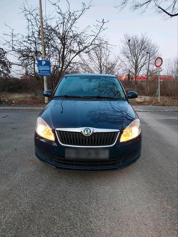 Second-hand Skoda Fabia 60 CP (44 kW) 2011 Albastru Hatchback