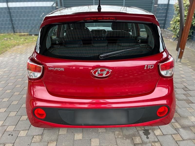 Gebraucht Hyundai i10 67 PS (49 kW) 2018 Rot Kleinwagen