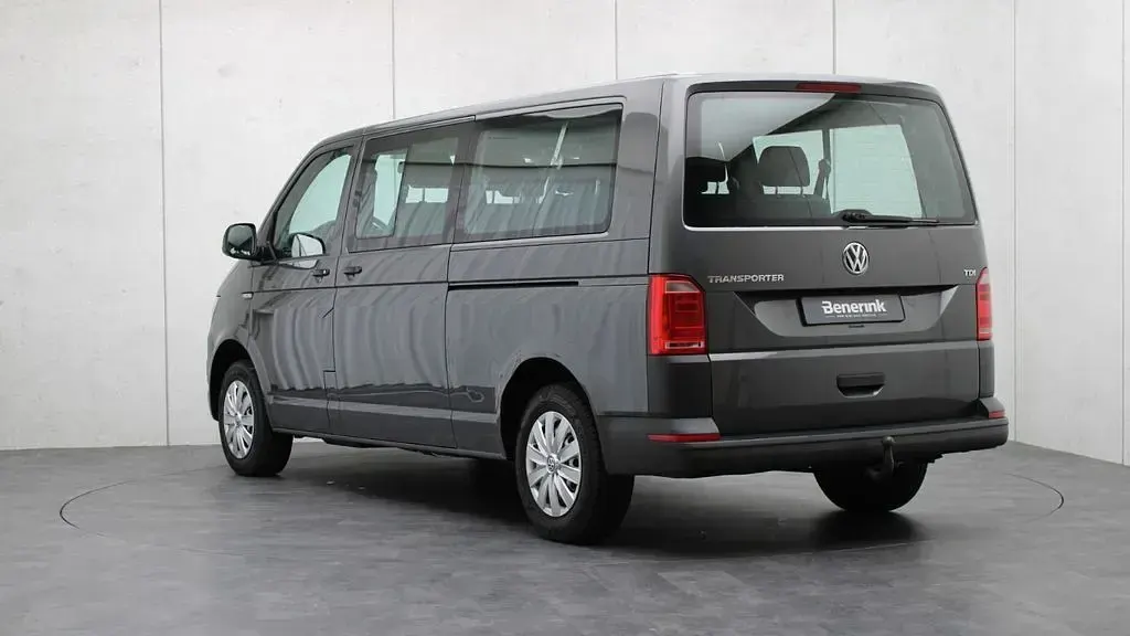 Gebraucht VW T6 102 PS (75 kW) 2017 Grau Van