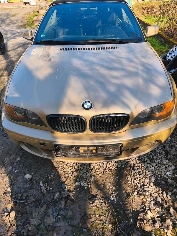 Gebraucht BMW 318 Cabriolet 143 PS (105 kW) 2003 Gold Cabrio