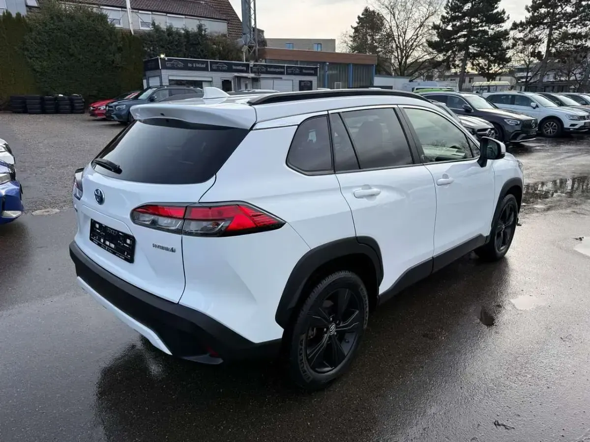 Gebraucht Toyota Corolla Cross 197 PS (144 kW) 2023 Weiß SUV