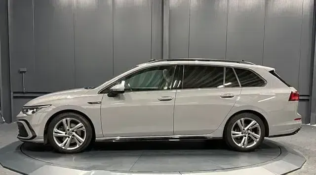 Gebraucht VW Golf VIII R-line 190 PS (139 kW) 2022 Mondsteingrau Kombi