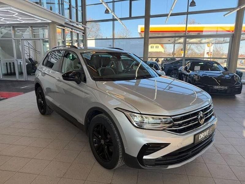 Gebraucht VW Tiguan Sportline 150 PS (110 kW) 2022 Silber SUV