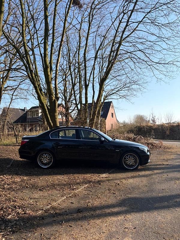 Gebraucht BMW 520 163 PS (119 kW) 2006 Schwarz Limousine