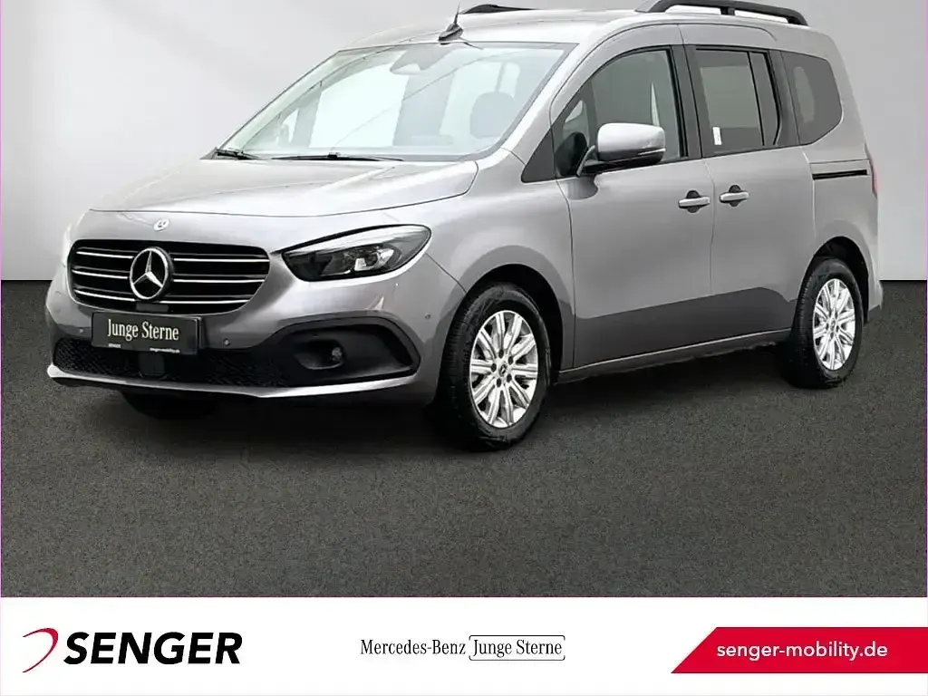 Gebraucht Mercedes T180 Progressive 116 PS (85 kW) 2025 Van / Kleinbus