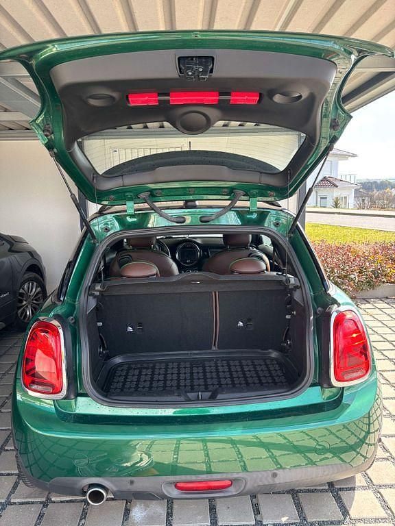 Second-hand Mini Cooper 135 CP (99 kW) 2019 Verde Hatchback