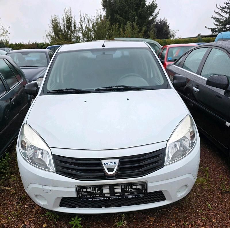 Gebraucht Dacia Sandero 75 PS (55 kW) 2009 Weiß Kleinwagen