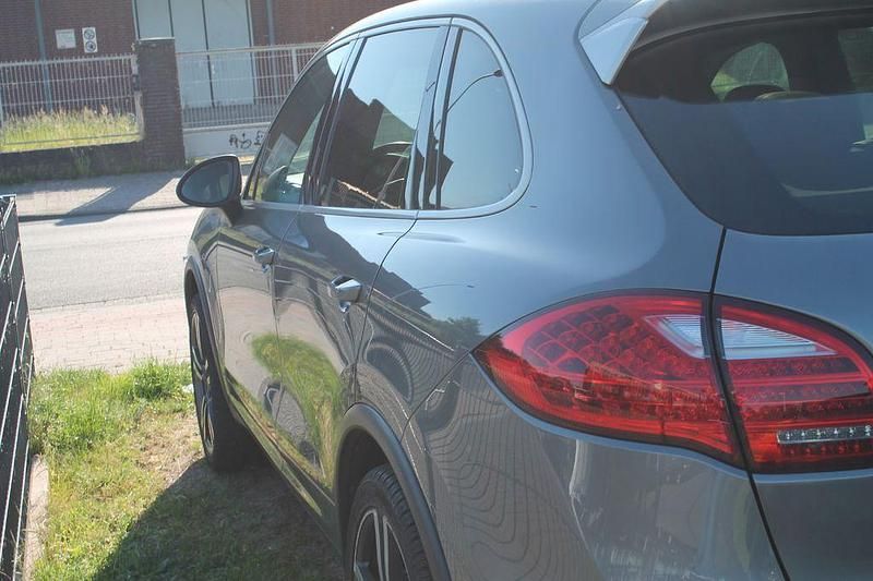 Gebraucht Porsche Cayenne Diesel Platinum Edition 245 PS (180 kW) 2014 Grau SUV