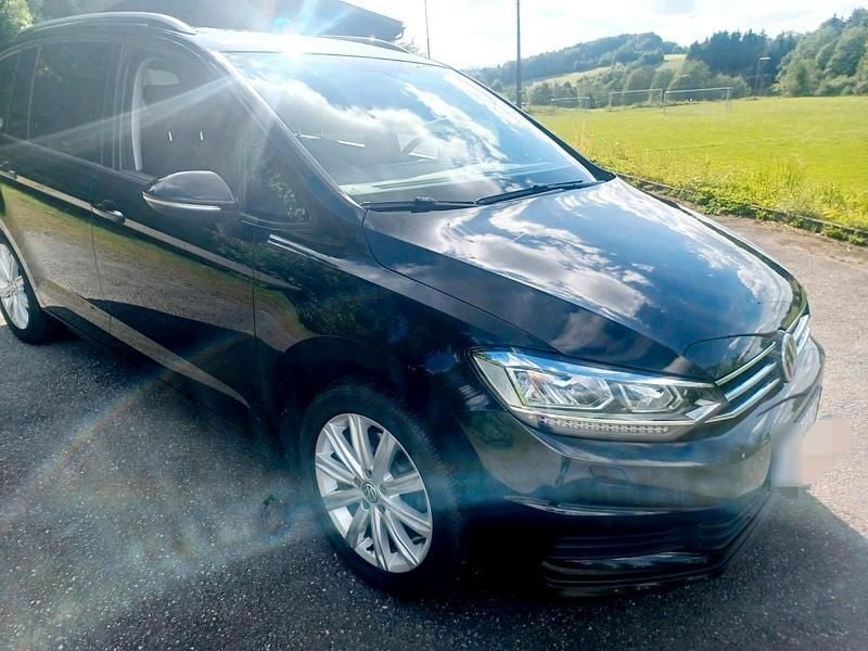 Gebraucht VW Touran 150 PS (110 kW) 2016 Schwarz Van / Kleinbus