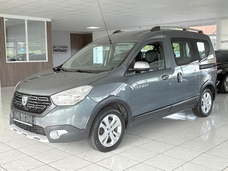 Gebraucht Dacia Dokker Stepway 116 PS (85 kW) 2017 Grau Van / Kleinbus