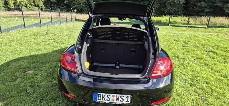 Gebraucht VW Beetle Cup 105 PS (77 kW) 2014 Schwarz Kleinwagen