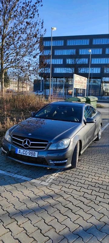 Grau Gebraucht 2012 Mercedes C250 Coupé | 8.500 € (Fairer Preis) - Bild 1/4
