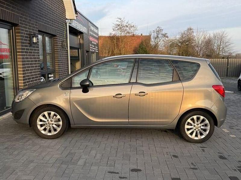 Gebraucht Opel Meriva 101 PS (74 kW) 2013 Braun Van / Kleinbus