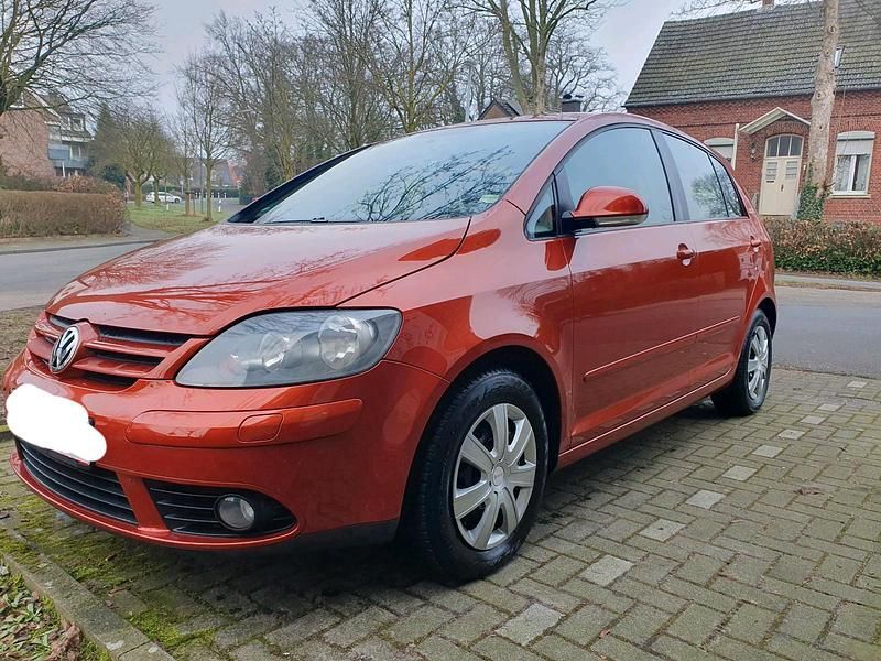 Orange Gebraucht 2006 VW Golf IV Kleinwagen | 2.850 € (Etwas zu teuer) - Bild 1/4