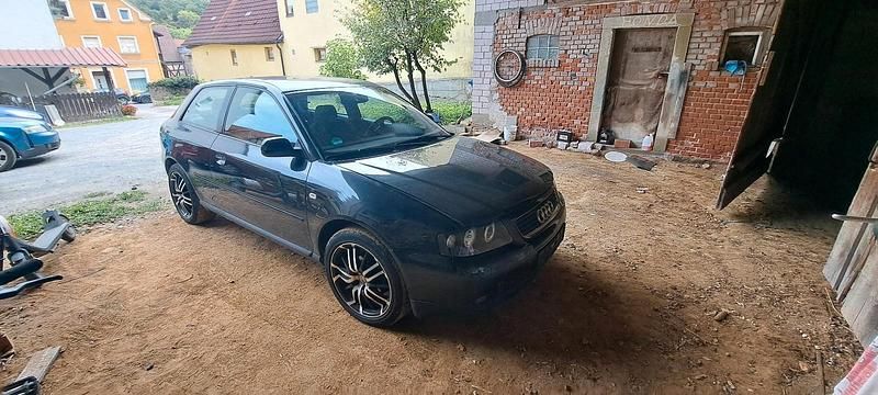 Schwarz Gebraucht 2001 Audi A3 Kleinwagen | 850 € (Guter Preis) - Bild 1/4