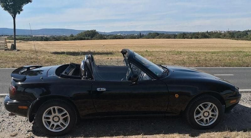 Gebraucht Mazda MX5 90 PS (66 kW) 1997 Schwarz Cabrio