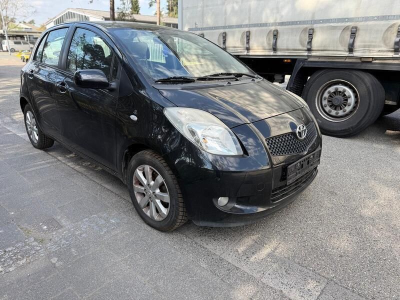 Schwarz Gebraucht 2009 Toyota Yaris Kleinwagen | 2.800 € (Superpreis) - Bild 1/4