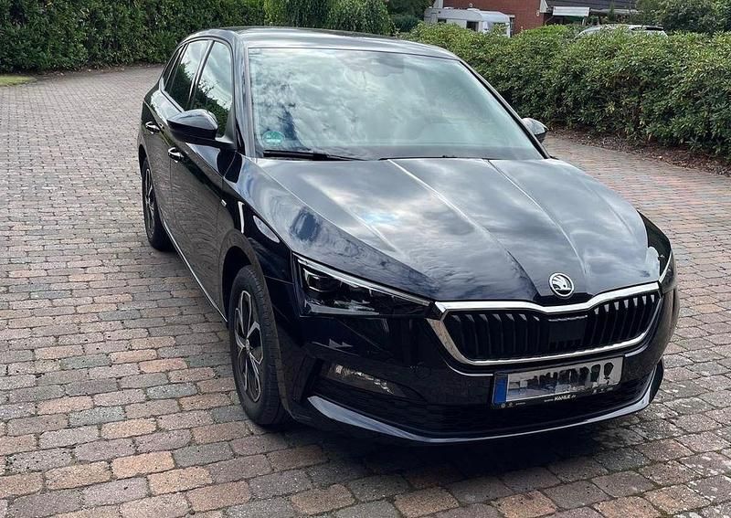 Gebraucht Skoda Scala Drive 150 PS (110 kW) 2020 Schwarz Kleinwagen