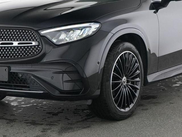 Gebraucht Mercedes GLC220 AMG 197 PS (144 kW) 2024 Lack obsidianschwarz SUV
