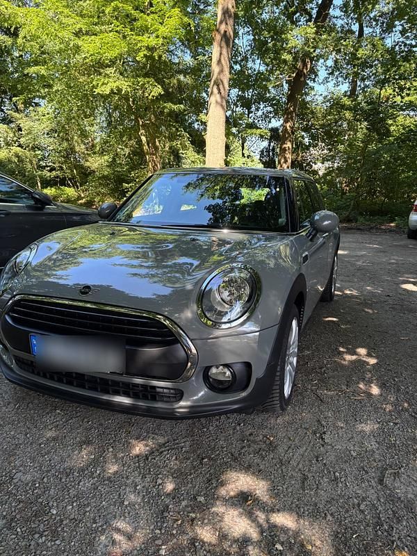 Grau Gebraucht 2018 Mini Clubman Kombi | 12.500 € - Bild 1/4