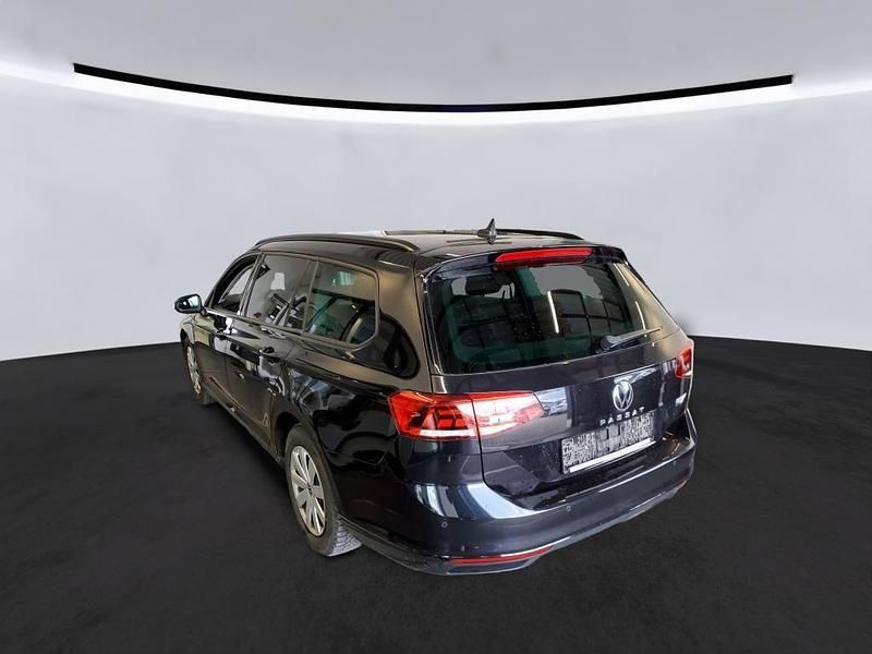Second-hand VW Passat Basis 122 CP (89 kW) 2021 Negru Break
