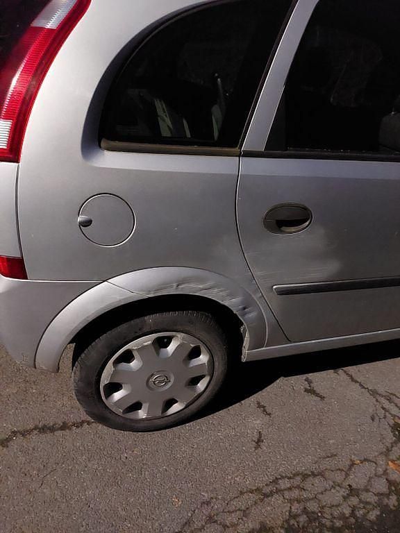 Gebraucht Opel Meriva 87 PS (63 kW) 2003 Silber Van / Kleinbus