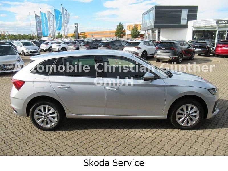 Neu Skoda Scala Selection 116 PS (85 kW) 2025 Silber Kleinwagen
