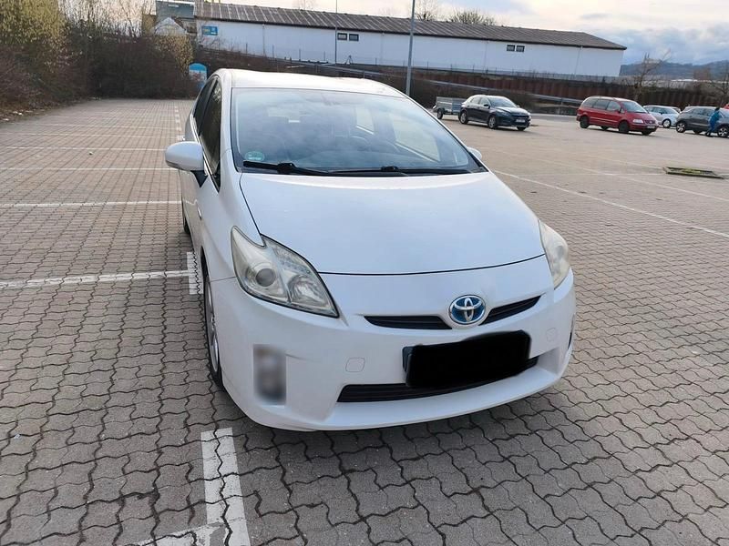 Gebraucht Toyota Prius 136 PS (100 kW) 2010 Weiß Kleinwagen
