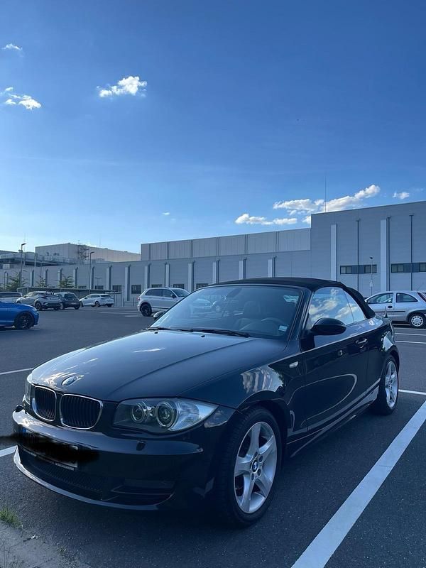 Schwarz Gebraucht 2009 BMW 118 Cabriolet M Sport Cabrio | 6.900 € (Fairer Preis) - Bild 1/4