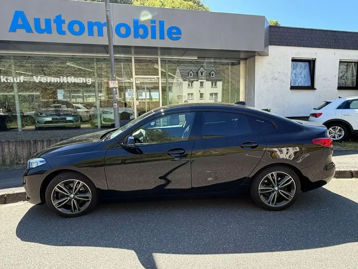 Używany BMW 218 Shadowline 150 KM (110 kW) 2022 Czarny Coupe
