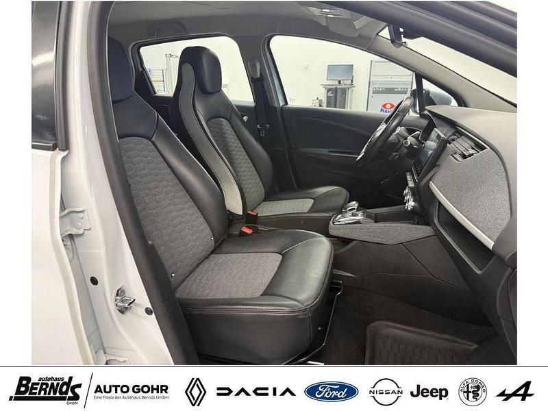 Gebraucht Renault Zoe Experience 80 kW (109 PS) 2020 Weiß Kleinwagen
