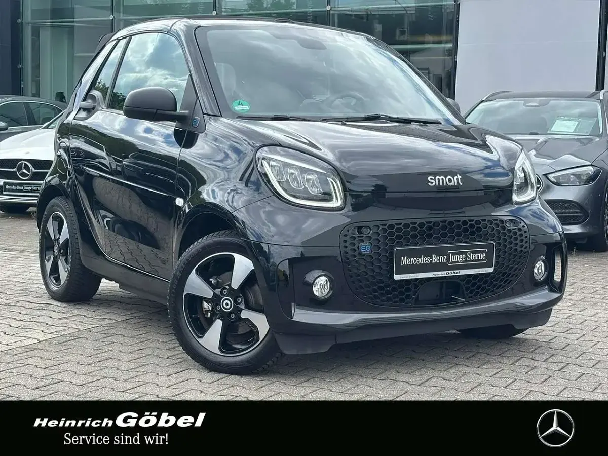 Gebraucht Smart ForTwo Electric Drive Passion 60 kW (82 PS) 2024 Bodypanels in black Cabrio