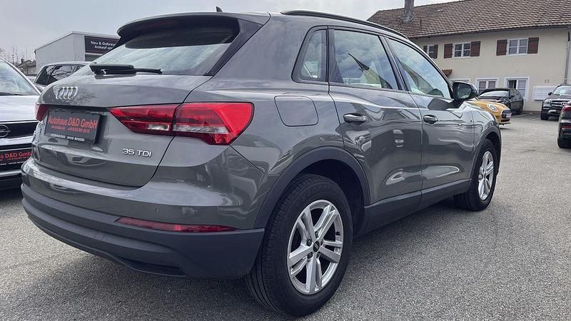 Gebraucht Audi Q3 Basis 150 PS (110 kW) 2021 Grau SUV