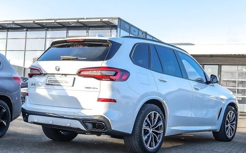 Gebraucht BMW X5 M Sport 394 PS (289 kW) 2022 Weiß SUV