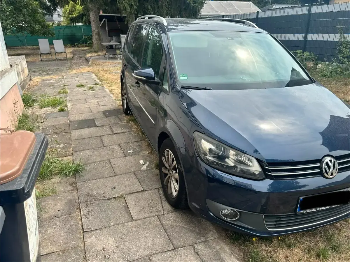 Gebraucht VW Touran 140 PS (102 kW) 2011 Blau Van / Kleinbus