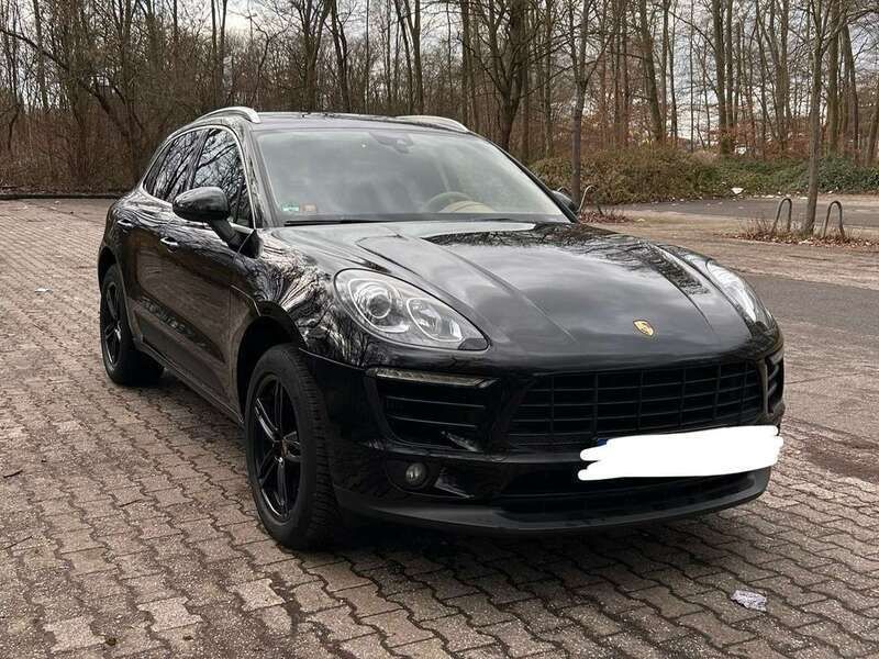 Schwarz Gebraucht 2015 Porsche Macan S SUV | 39.500 € (Fairer Preis) - Bild 1/4