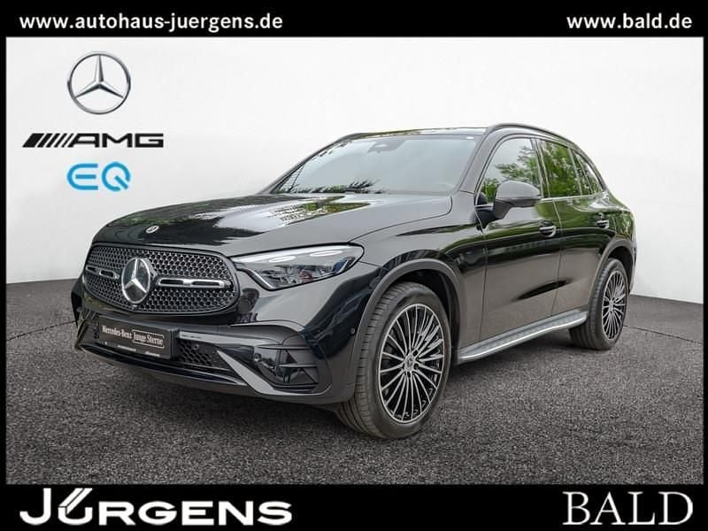 Schwarz metalliclack obsidianschwarz Gebraucht 2025 Mercedes GLC300 AMG SUV | 66.490 € (Fairer Preis) - Bild 1/4
