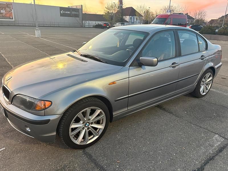 Gebraucht BMW 320 150 PS (110 kW) 2004 Silber Limousine