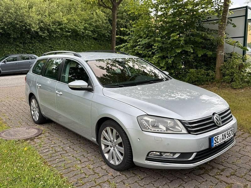 Silber Gebraucht 2013 VW Passat Comfortline Kombi | 5.500 € (Superpreis) - Bild 1/4