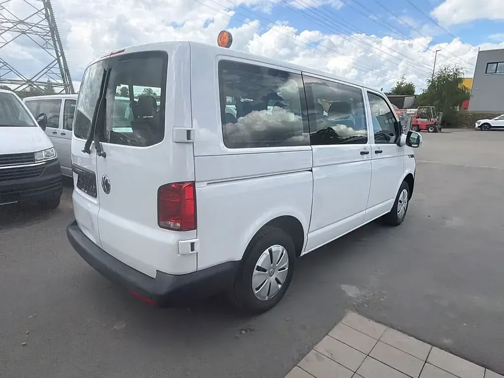 Usado VW Caravelle 110 CV (80 kW) 2021 Blanco Van