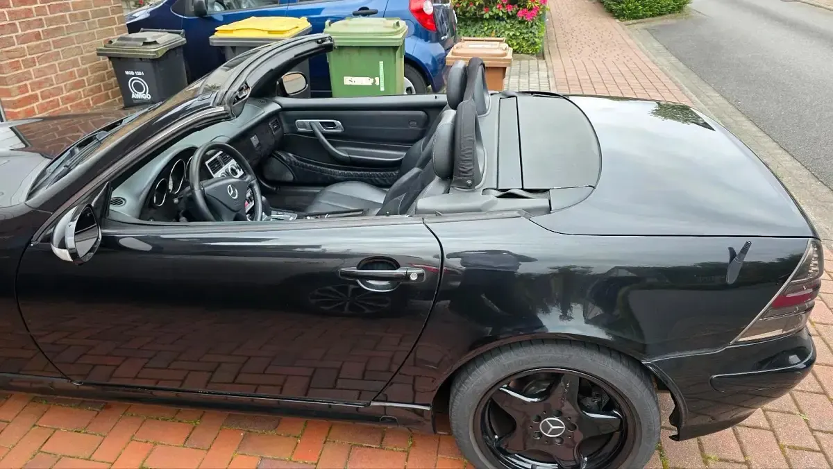 Gebraucht Mercedes SLK320 218 PS (160 kW) 2000 Schwarz Cabrio