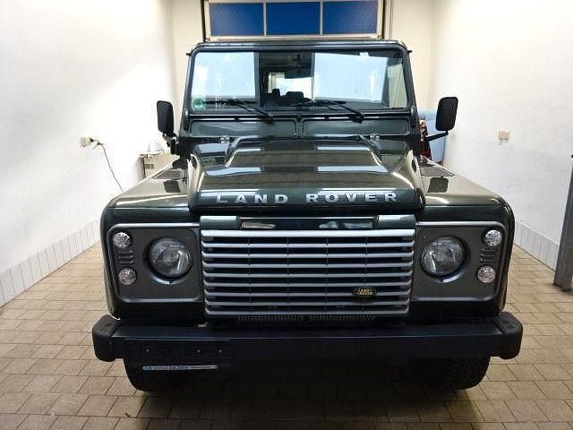 Gebraucht Land Rover Defender SE 122 PS (89 kW) 2008 Grün Kombi