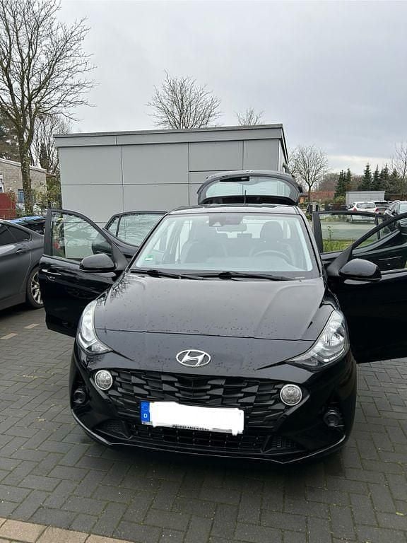 Schwarz Gebraucht 2023 Hyundai i10 Trend Kleinwagen | 12.600 € (Guter Preis) - Bild 1/4