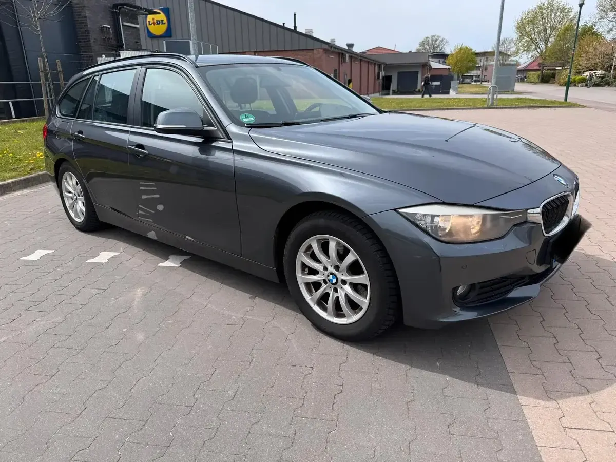 Gebraucht BMW 320 194 PS (142 kW) 2013 Grau Kombi